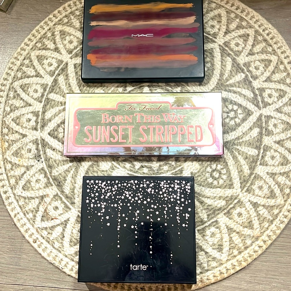 Variety pack of prestige shadow and blush